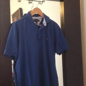 TOMMY HILFIGER. Polo